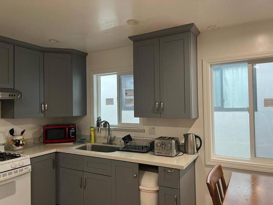 Affordable Private Rooms With Shared Bath Kitchen Near Sfo Daly City Exterior photo
